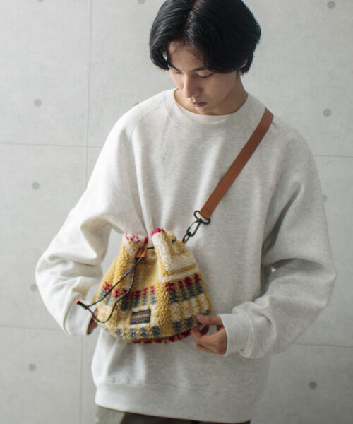 PENDLETON（ペンドルトン）の「【PENDLETON/ペンドルトン】別注HARDING ボアミニショルダー 巾着ショルダー 2WAY（ショルダーバッグ・メンズ・ホワイト系その他/ブラック系その他/ベージュ系その他・FREE）」の5枚目の写真