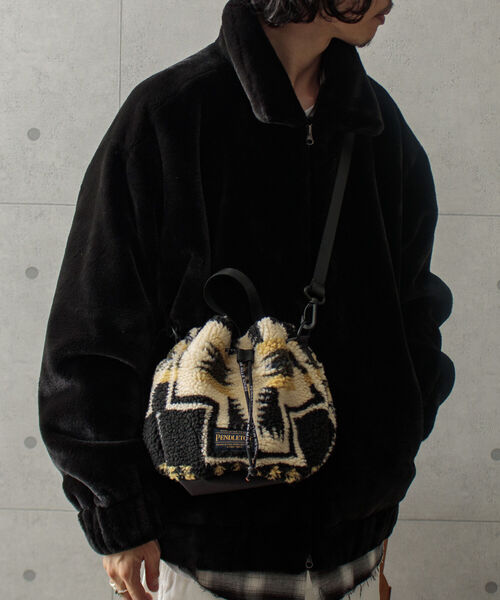 PENDLETON（ペンドルトン）の「【PENDLETON/ペンドルトン】別注HARDING ボアミニショルダー 巾着ショルダー 2WAY（ショルダーバッグ・メンズ・ホワイト系その他/ブラック系その他/ベージュ系その他・FREE）」の16枚目の写真