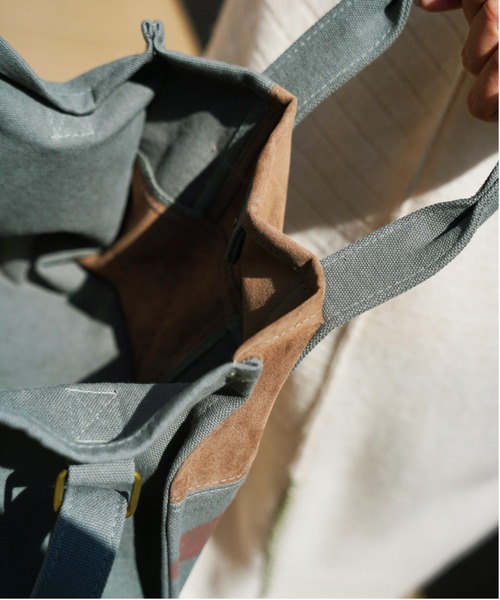 AVIREX(アヴィレックス)の「≪WEB&DEPOT限定≫FAKE SUEDE COMBI REMAKE MINI TOTE BAG/ フェイクスエードコンビリメイクミニトートバッグ(トートバッグ・レディース・オリーブ/ブルー系その他・FREE)」の6枚目の写真