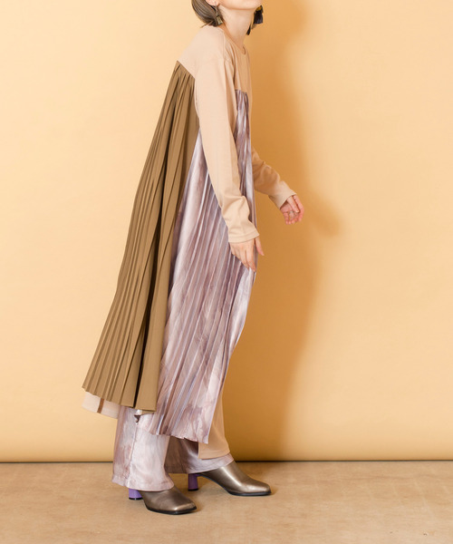 OSMOSIS（オズモーシス）の「2WAYプリーツ切替ワンピース（ワンピース