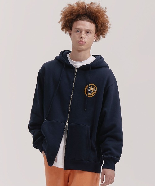 ISTKUNST（イストクンスト）の「A'GEM/9 × .kom『ISTKUNST/イストクンスト』LOGO & SMILEY HOOD ZIP UP/ロゴスマイル ジップアップパーカー（パーカー・レディース・ブラック/ネイビー/グレー/グリーン/ライトグレー・M/L）」の5枚目の写真