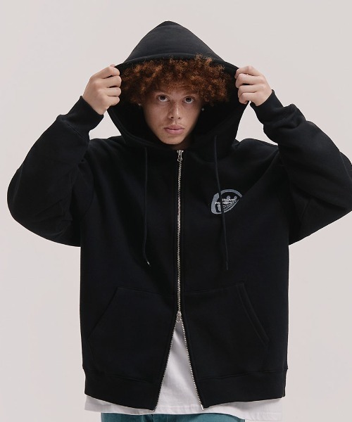 ISTKUNST（イストクンスト）の「A'GEM/9 × .kom『ISTKUNST/イストクンスト』LOGO & SMILEY HOOD ...