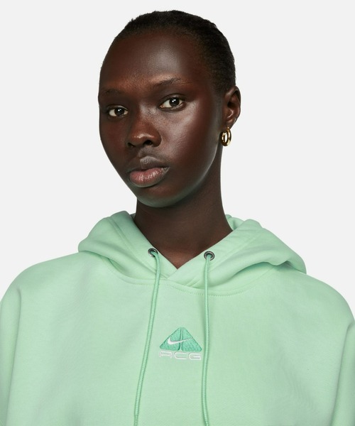 NIKE ACG（ナイキエィシージー）の「NIKE ACG WOMENS HOODIE / ナイキ エーシージー ウィメンズ プルオーバー フーディ 【SP】（パーカー・レディース・ブラック/グリーン・S/L/M）」の5枚目の写真