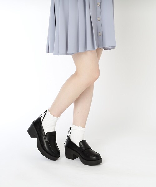 cs T&P（シーエスティーアンドピー）の「2WAYガーリーリボンボリュームローファー（パンプス・レディース・ブラック系1/アイボリー/ブラック・S/M/L/LL）」の14枚目の写真