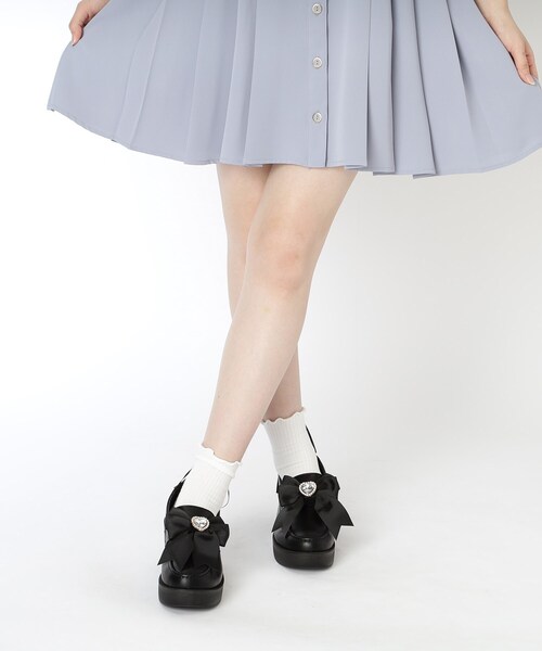 cs T&P（シーエスティーアンドピー）の「2WAYガーリーリボンボリュームローファー（パンプス・レディース・ブラック系1/アイボリー/ブラック・S/M/L/LL）」の17枚目の写真