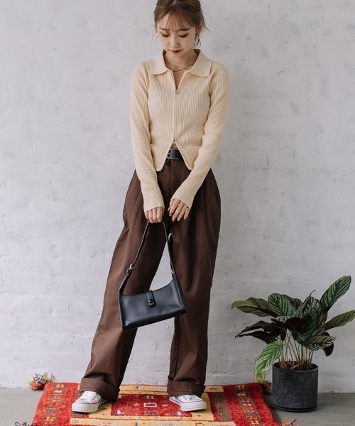 Flugge(フラッジー)の「HW tuck chino PT/ハイウエストタックチノパンツ(チノパンツ・レディース・ブラウン/ブラック/ベージュ/ホワイト・MEDIUM/SMALL)」の16枚目の写真