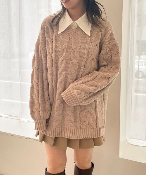 MAJESTIC LEGON(マジェスティックレゴン)の「フェザーモールVネックニット(ニット/セーター・レディース・ベージュ/ブラック/アイボリー/ブルー・MEDIUM)」の8枚目の写真
