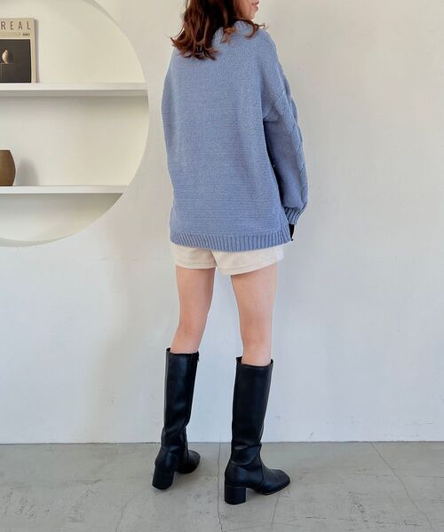 MAJESTIC LEGON(マジェスティックレゴン)の「フェザーモールVネックニット(ニット/セーター・レディース・ベージュ/ブラック/アイボリー/ブルー・MEDIUM)」の15枚目の写真