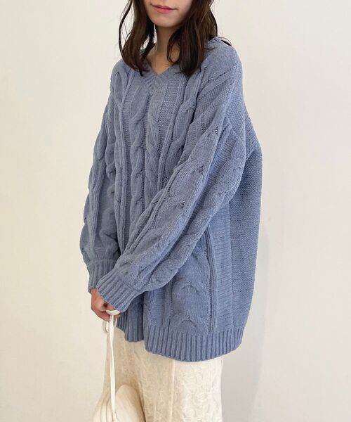 MAJESTIC LEGON(マジェスティックレゴン)の「フェザーモールVネックニット(ニット/セーター・レディース・ベージュ/ブラック/アイボリー/ブルー・MEDIUM)」の21枚目の写真