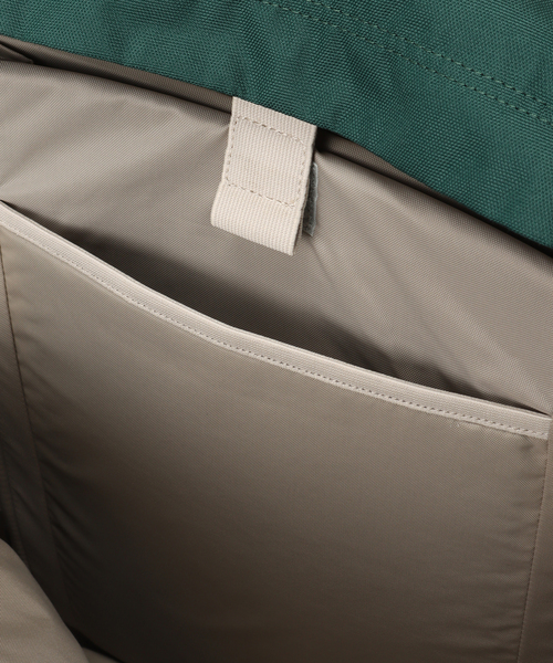 JOURNAL STANDARD relume（ジャーナルスタンダード　レリューム）の「【THE NORTH FACE / ザ ノースフェイス】 Boulder Daypack（ショルダーバッグ・メンズ・ブラック/グリーン・FREE）」の11枚目の写真