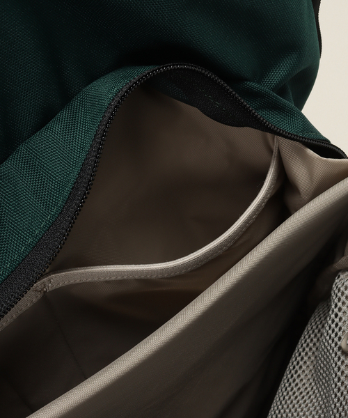 JOURNAL STANDARD relume（ジャーナルスタンダード　レリューム）の「【THE NORTH FACE / ザ ノースフェイス】 Boulder Daypack（ショルダーバッグ・メンズ・ブラック/グリーン・FREE）」の14枚目の写真