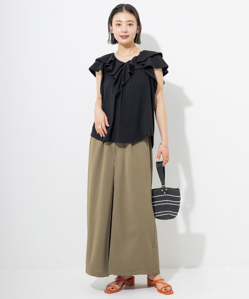 LAVEANGE(ラビアンジェ)の「フリルカットブラウス(Tシャツ/カットソー・レディース・カーキ/ブラック/オフホワイト・M/LL/3L/4L/5L)」の17枚目の写真