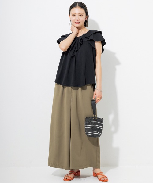 LAVEANGE(ラビアンジェ)の「フリルカットブラウス(Tシャツ/カットソー・レディース・カーキ/ブラック/オフホワイト・M/LL/3L/4L/5L)」の18枚目の写真