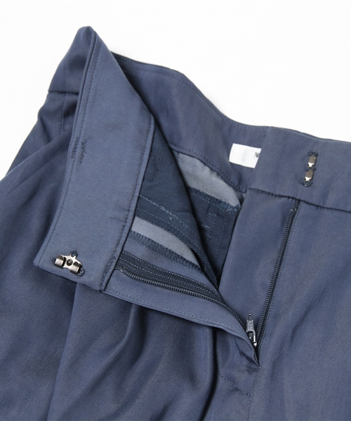 NATURAL BEAUTY BASIC（ナチュラルビューティーベーシック）の「クロップドパンツ（その他パンツ・レディース・ネイビー/ベージュ・MEDIUM/X-SMALL/LARGE/SMALL）」の10枚目の写真