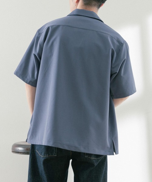 ITEMS URBANRESEARCH（アイテムズ アーバンリサーチ）の「TRストレッチ 半袖シャツ（シャツ/ブラウス・メンズ・ベージュ/ブラック/ブルー/グレー・LARGE/MEDIUM）」の21枚目の写真