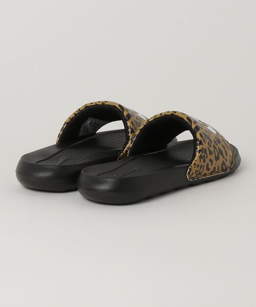 Nike レオパード スライド サンダル VICTORI ONE Nike レオパード スライド サンダル VICTORI ONE (Nike/サンダル