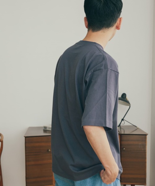 FORK&SPOON(フォークアンドスプーン)の「『ユニセックス』FORK&SPOON チェーンステッチロゴTシャツ(Tシャツ/カットソー・メンズ・チャコールグレー/ホワイト/ベージュ・4/5)」の6枚目の写真