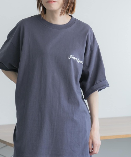 FORK&SPOON(フォークアンドスプーン)の「『ユニセックス』FORK&SPOON チェーンステッチロゴTシャツ(Tシャツ/カットソー・メンズ・チャコールグレー/ホワイト/ベージュ・4/5)」の7枚目の写真