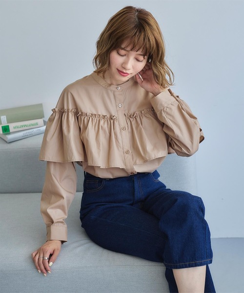 titivate(ティティベイト)の「フリルデザインシャツブラウス(シャツ/ブラウス・レディース・ブルー系その他/オリーブ/グレイッシュベージュ/ブラック/オフホワイト・S/M)」の3枚目の写真