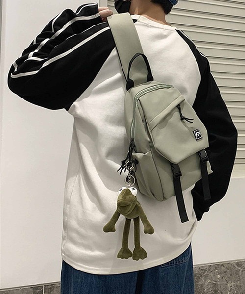NANEA（ナネア）の「ダブルベルトボディバッグ リュック（ボディバッグ
