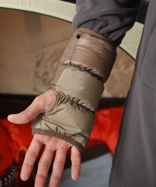 NANGA（ナンガ）の「MOUNTAIN LODGE DOWN WRIST GAITERS / マウンテンロッジダウンリストゲイター（アームカバー・レディース・ライム/ブラック/モカ/イエロー/オレンジ系/ブルー系・M/S）」の19枚目の写真