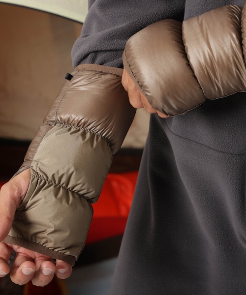 NANGA（ナンガ）の「MOUNTAIN LODGE DOWN WRIST GAITERS / マウンテンロッジダウンリストゲイター（アームカバー・レディース・ライム/ブラック/モカ/イエロー/オレンジ系/ブルー系・M/S）」の14枚目の写真