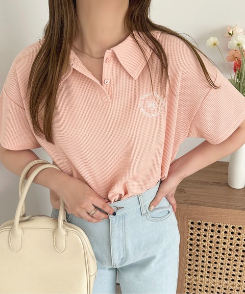 apres jour(アプレジュール)の「ワッフルポロトップス【ZOZOTOWN限定アイテム】(Tシャツ/カットソー・レディース・オフホワイト/ライトブルー/ピンク・フリー/X-LARGE)」の3枚目の写真