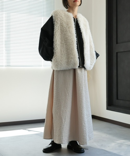 ap retro（アプレトロ）の「プードルフェイクファーベスト／ジレ（ベスト・レディース・チャコールグレー/ベージュ/モカ/アイボリー/ブラウン・FREE）」の22枚目の写真