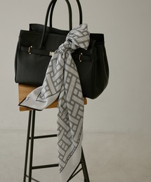 SALON adam et rope'（サロン アダム エ ロペ）の「KUBAパターン大判シルクスカーフ（バンダナ/スカーフ・レディース）」