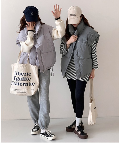 VitaFelice（ヴィータフェリーチェ）の「ボリューム中綿ベスト パデッドベスト スタンドカラー（その他アウター・レディース・グレー/ブラック/アイボリー/ライトグレー・FREE）」の14枚目の写真