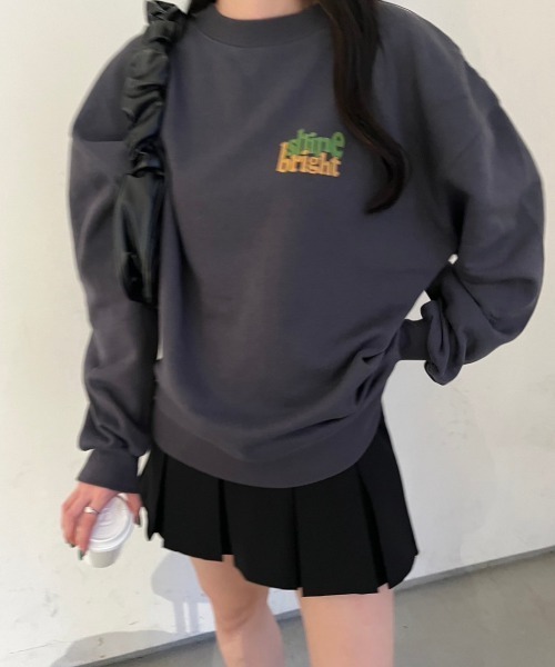 nemne store（ネンネストア）の「【低身長サイズあり】アソート裏起毛スウェット（スウェット・レディース・ブラック系その他/ブルー/クリーム/杢グレー/ネイビー/マスタード/オートミール/スミクロ・SMALL/MEDIUM）」の21枚目の写真