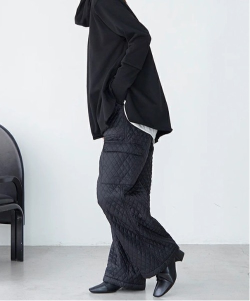 No one knows（ノーワンノーズ）の「中綿 裏ボア キルティングパンツ