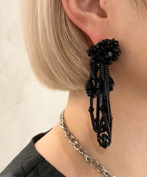 amplis（アンプリス）の「ボリューミードレープピアス/ted pierce（ピアス（両耳用）・レディース・シルバー/ブラック・FREE）」の6枚目の写真