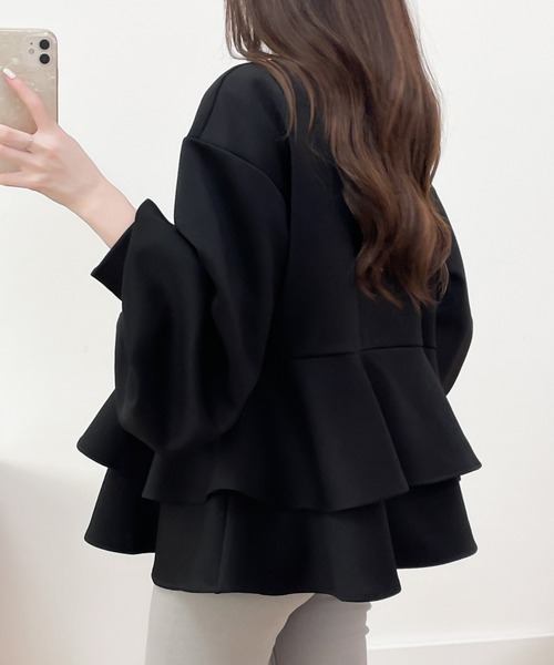 ECLIN（エクラン）の「ダンボールニットフリルノーカラージャケット（ノーカラージャケット・レディース・アイボリー/ブラック/モカ/グレー・M/L）」の17枚目の写真