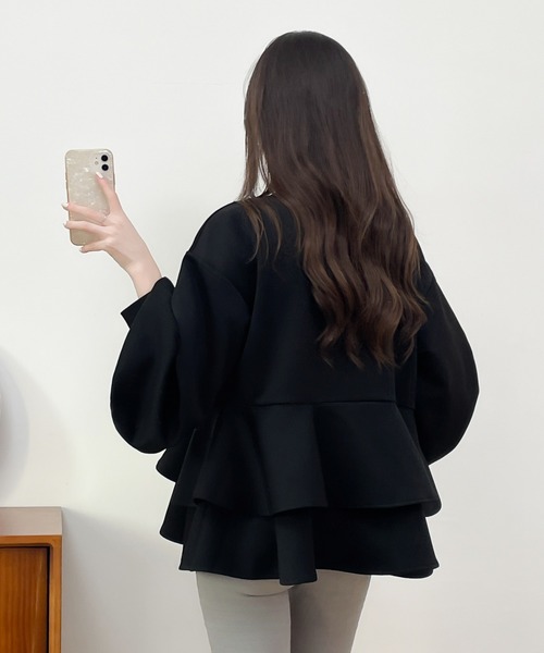 ECLIN（エクラン）の「ダンボールニットフリルノーカラージャケット（ノーカラージャケット・レディース・アイボリー/ブラック/モカ/グレー・M/L）」の18枚目の写真