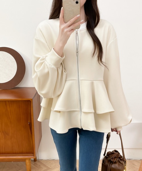 ECLIN（エクラン）の「ダンボールニットフリルノーカラージャケット（ノーカラージャケット・レディース・アイボリー/ブラック/モカ/グレー・M/L）」の5枚目の写真