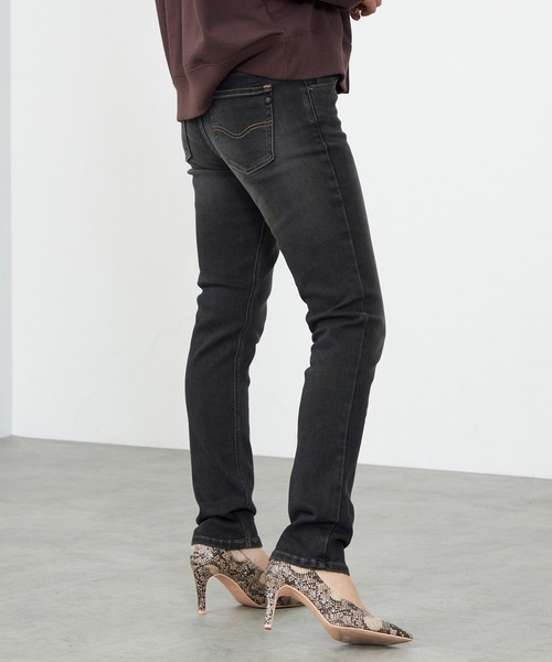 C17（シーセブンティーン）の「C17 スキニーデニムパンツ（デニムパンツ・レディース・ブラック/インディゴブルー/ブルー/アイボリー/ダークインディゴブルー/ブラック系その他/ライトインディゴブルー/グレー/ホワイト・32/30/31/27/28/29/26）」の14枚目の写真