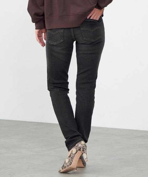 C17（シーセブンティーン）の「C17 スキニーデニムパンツ（デニムパンツ・レディース・ブラック/インディゴブルー/ブルー/アイボリー/ダークインディゴブルー/ブラック系その他/ライトインディゴブルー/グレー/ホワイト・32/30/31/27/28/29/26）」の15枚目の写真