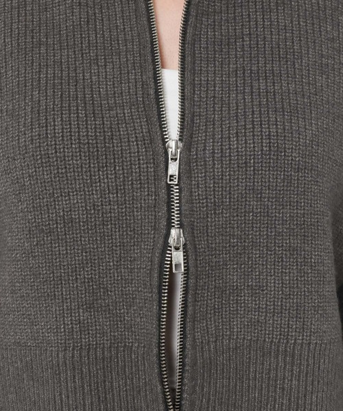 LOWRYS FARM（ローリーズファーム）の「ＺＩＰクラッシュカーディガンＬＳ　996483（ニット/セーター・レディース・アイボリー/グレー/ブルー・FREE）」の5枚目の写真