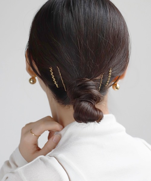 ANEMONE（アネモネ）の「メタルウェーブヘアピン[4本セット]（ヘアピン・レディース・ゴールド・FREE）」の6枚目の写真