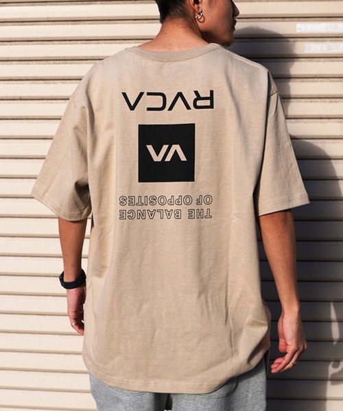 RVCA(ルーカ)の「RVCA/ルーカ オーバーサイズTシャツ 半袖Tee ボックスロゴ バックプリントT BE041-234(Tシャツ/カットソー・メンズ・スミクロ/ホワイト/モーブ系/カーキ・M/S/L)」の3枚目の写真