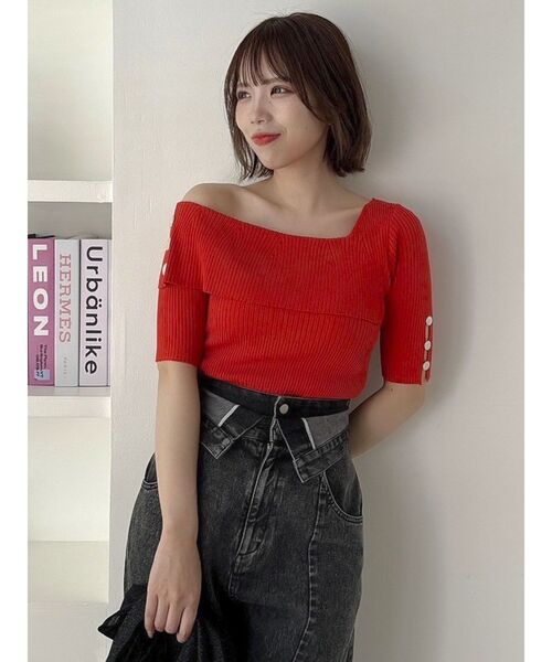 dazzlin（ダズリン）の「アンバランスボタンハーフスリーブニット（ニット/セーター・レディース・オレンジ/アイボリー/グレー/ブラック・FREE）」の22枚目の写真