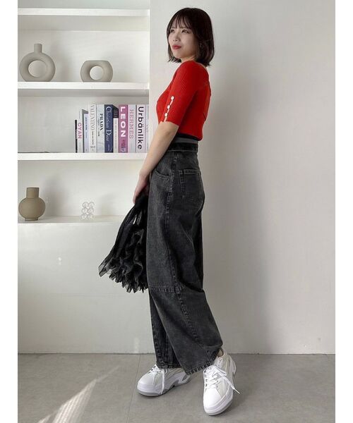 dazzlin（ダズリン）の「アンバランスボタンハーフスリーブニット（ニット/セーター・レディース・オレンジ/アイボリー/グレー/ブラック・FREE）」の16枚目の写真