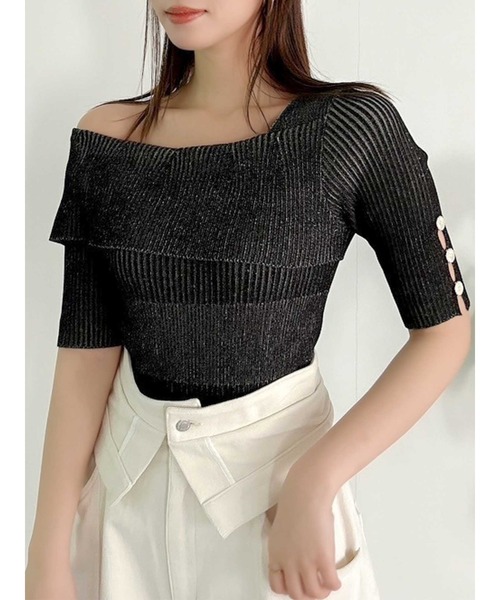 dazzlin（ダズリン）の「アンバランスボタンハーフスリーブニット（ニット/セーター・レディース・オレンジ/アイボリー/グレー/ブラック・FREE）」の3枚目の写真