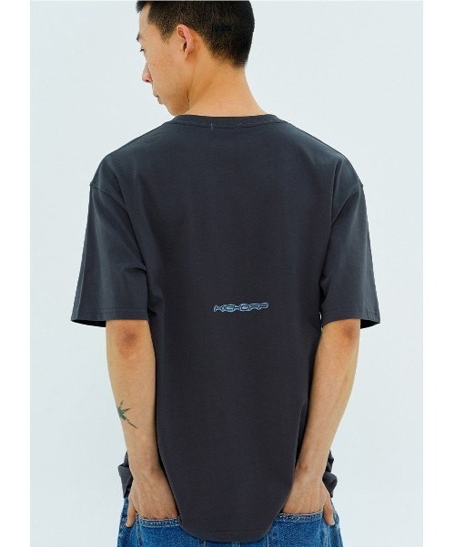 NASTY KICK(ナスティーキック)の「A'GEM/9 × .kom 『NASTY KICK/ナスティー キック』 Bloke Tee/ブローク 半袖Tシャツ(Tシャツ/カットソー・メンズ・チャコールグレー/ブラック/ホワイト・L)」の12枚目の写真