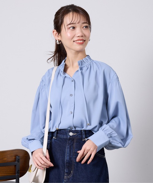 Chez toi（シェトワ）の「ネックフリル肩ギャザーブラウス（シャツ/ブラウス・レディース・ネイビー/オフホワイト/サックスブルー・FREE）」の8枚目の写真
