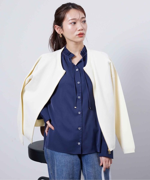 Chez toi（シェトワ）の「ネックフリル肩ギャザーブラウス（シャツ/ブラウス・レディース・ネイビー/オフホワイト/サックスブルー・FREE）」の15枚目の写真