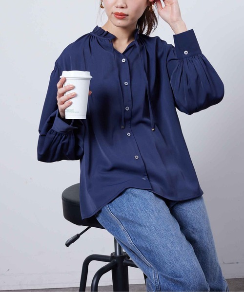 Chez toi（シェトワ）の「ネックフリル肩ギャザーブラウス（シャツ/ブラウス・レディース・ネイビー/オフホワイト/サックスブルー・FREE）」の18枚目の写真