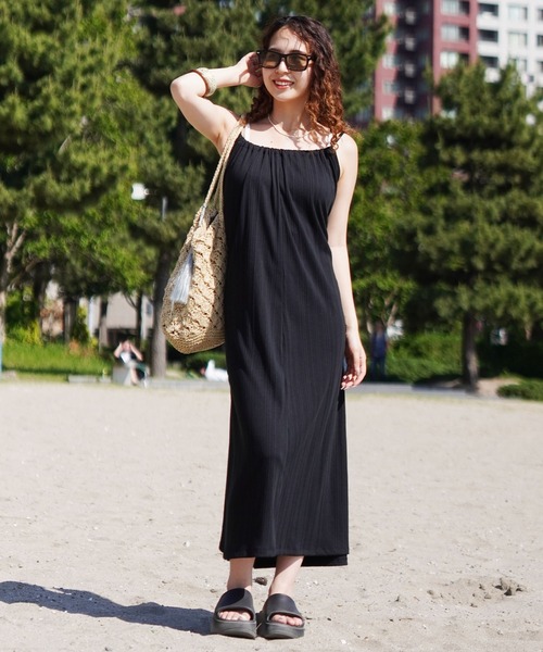 BILLABONG（ビラボン）の「BILLABONG/ビラボン キャミワンピース BE01C-352（ワンピース・レディース・ブラック/キナリ・L/M）」の2枚目の写真