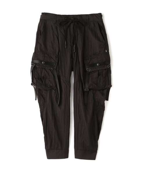 KMRii(ケムリ)の「KMRii/ケムリ/Black Metal Parachute Pants 02(カーゴパンツ・メンズ・ブラック・2)」の13枚目の写真